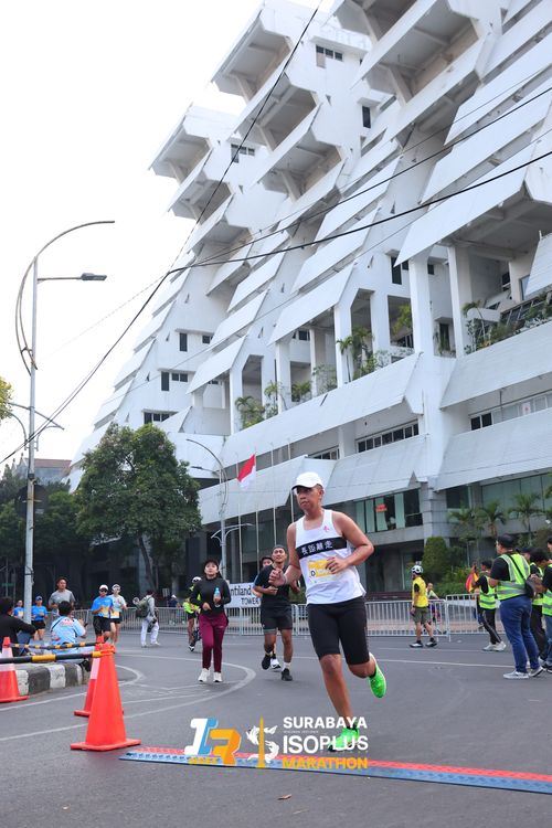 Race photo from SURABAYA ISOPLUS MARATHON 2025