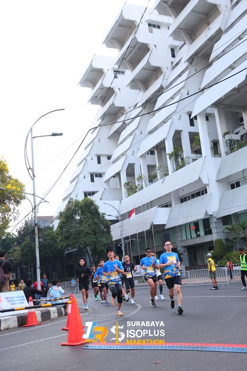 Race photo from SURABAYA ISOPLUS MARATHON 2025