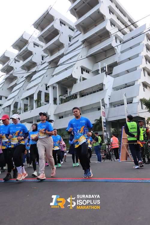 Race photo from SURABAYA ISOPLUS MARATHON 2025