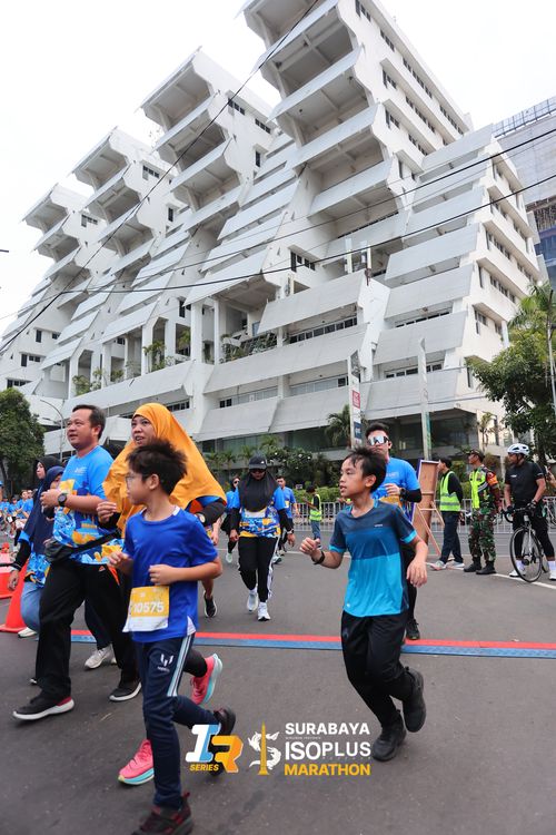 Race photo from SURABAYA ISOPLUS MARATHON 2025