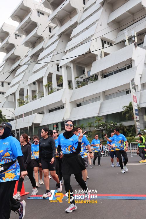 Race photo from SURABAYA ISOPLUS MARATHON 2025