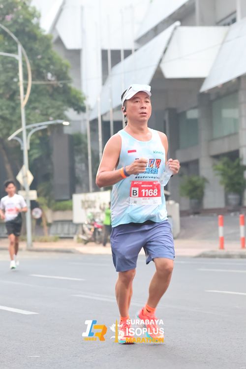 Race photo from SURABAYA ISOPLUS MARATHON 2025