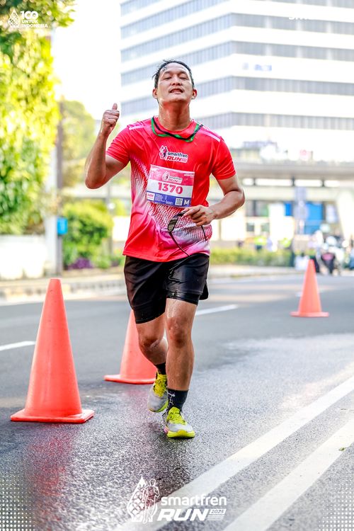 Race photo from Smartfren Run 2025 