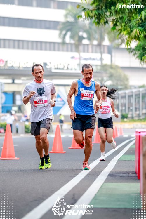 Race photo from Smartfren Run 2025 