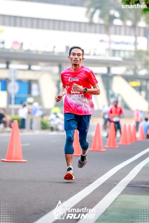 Race photo from Smartfren Run 2025 