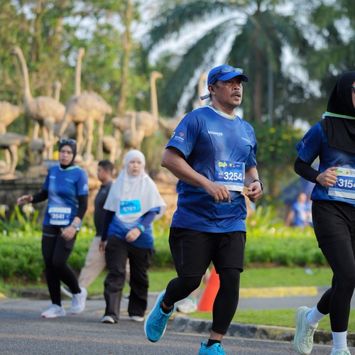 Race photo from BOGORUN 2026