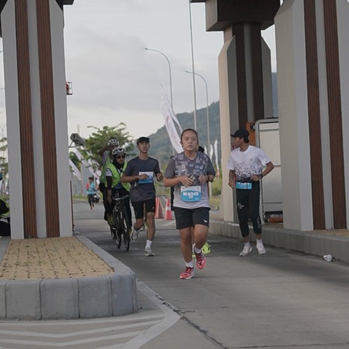 Race photo from KEDIRI HALF MARATHON 2026