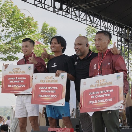 Race photo from KEDIRI HALF MARATHON 2026