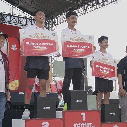 Race photo from KEDIRI HALF MARATHON 2026
