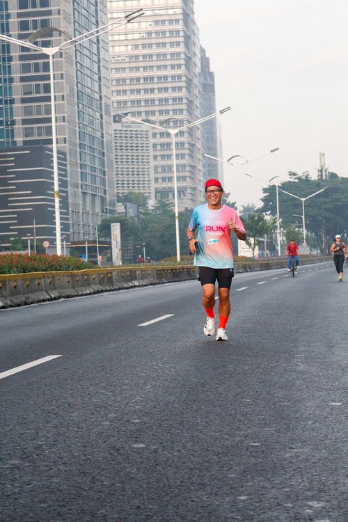 Race photo from Nu Skin RUN 10K Vibes 2024