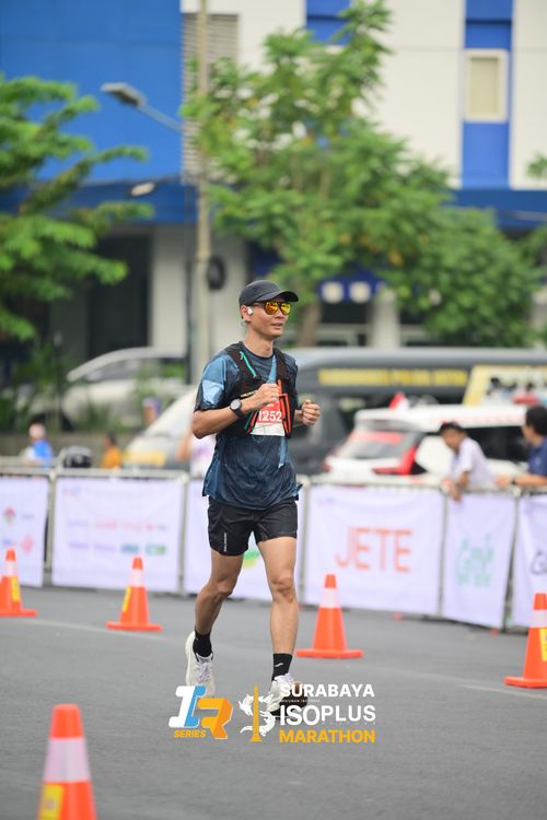 Race photo from SURABAYA ISOPLUS MARATHON 2025