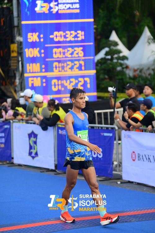 Race photo from SURABAYA ISOPLUS MARATHON 2025