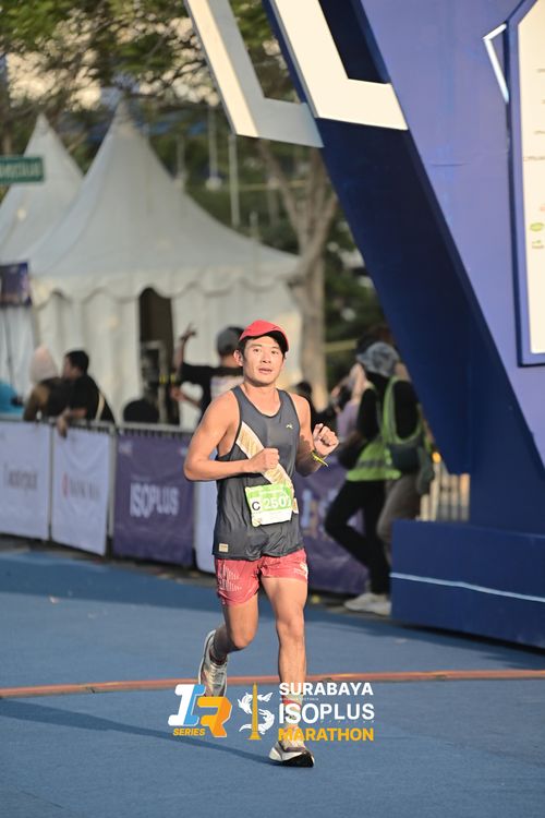 Race photo from SURABAYA ISOPLUS MARATHON 2025
