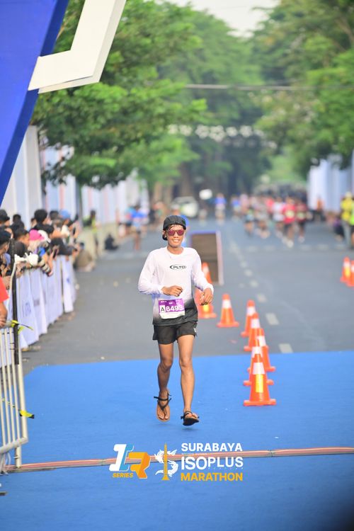 Race photo from SURABAYA ISOPLUS MARATHON 2025