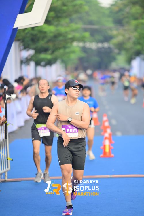 Race photo from SURABAYA ISOPLUS MARATHON 2025
