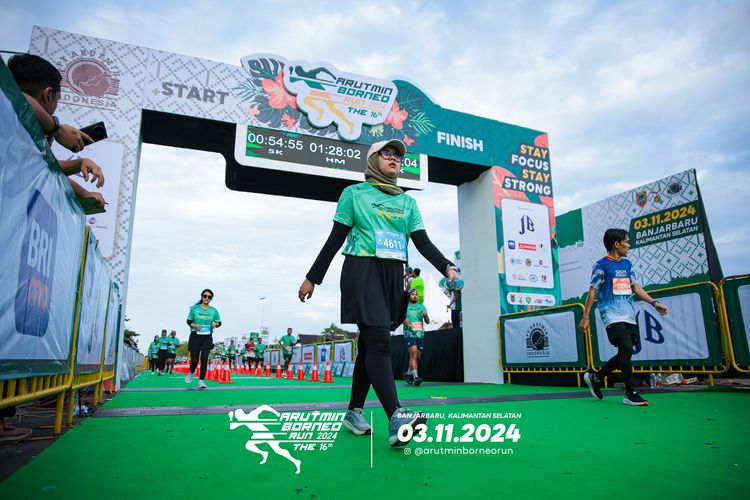 Race photo from Arutmin Borneo Run 2024