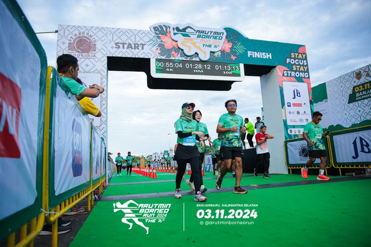 Race photo from Arutmin Borneo Run 2024
