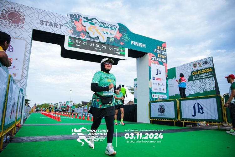 Race photo from Arutmin Borneo Run 2024