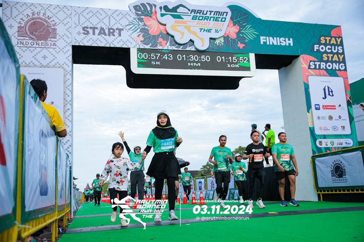 Race photo from Arutmin Borneo Run 2024