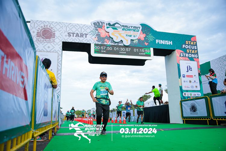 Race photo from Arutmin Borneo Run 2024