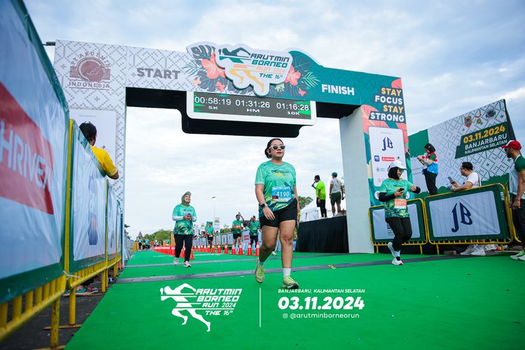 Race photo from Arutmin Borneo Run 2024