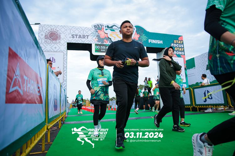 Race photo from Arutmin Borneo Run 2024