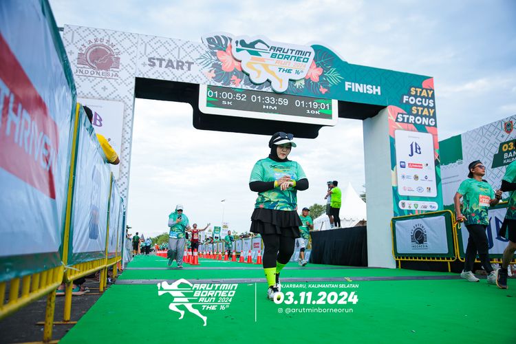 Race photo from Arutmin Borneo Run 2024