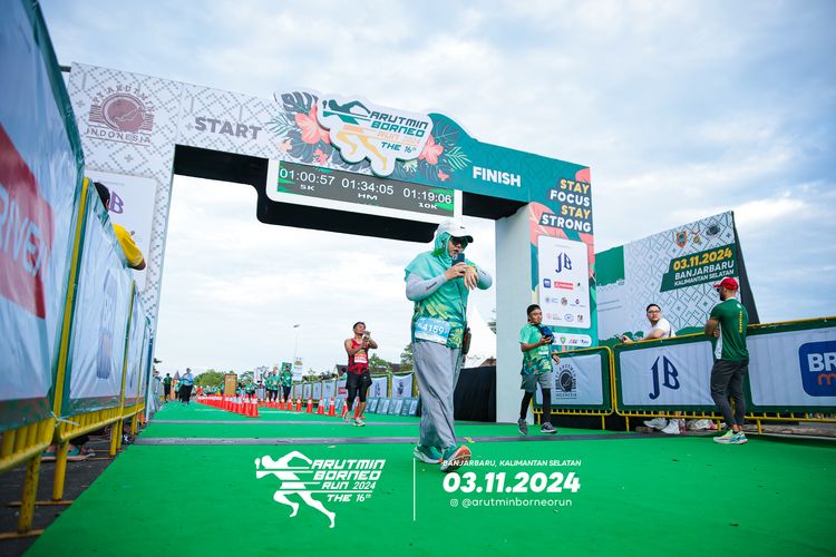 Race photo from Arutmin Borneo Run 2024