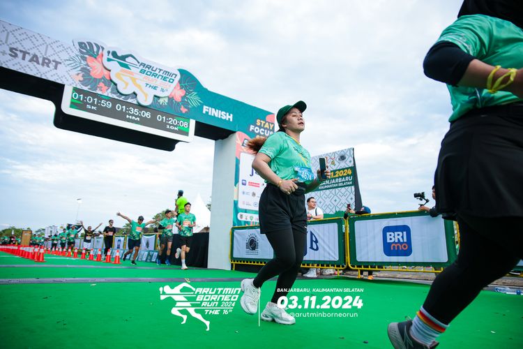 Race photo from Arutmin Borneo Run 2024