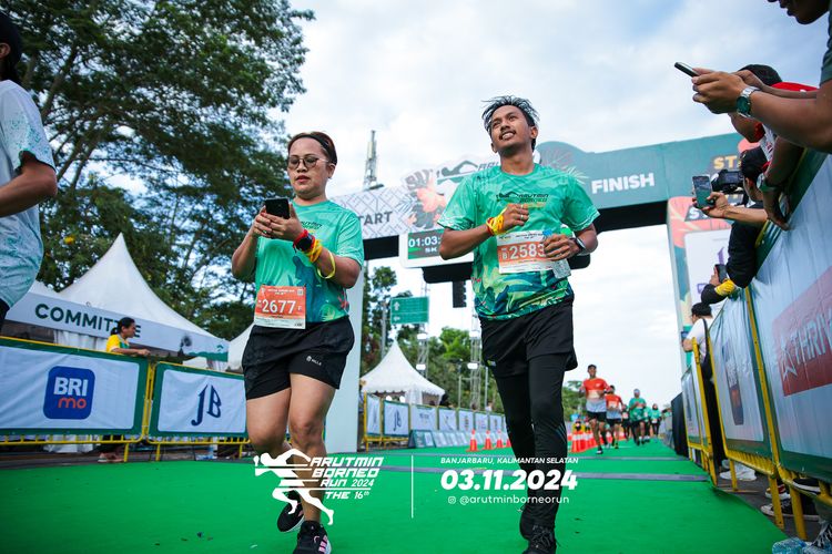 Race photo from Arutmin Borneo Run 2024