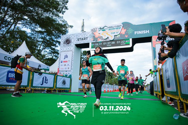 Race photo from Arutmin Borneo Run 2024