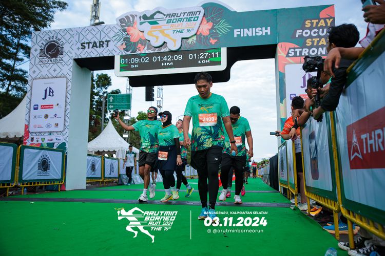 Race photo from Arutmin Borneo Run 2024