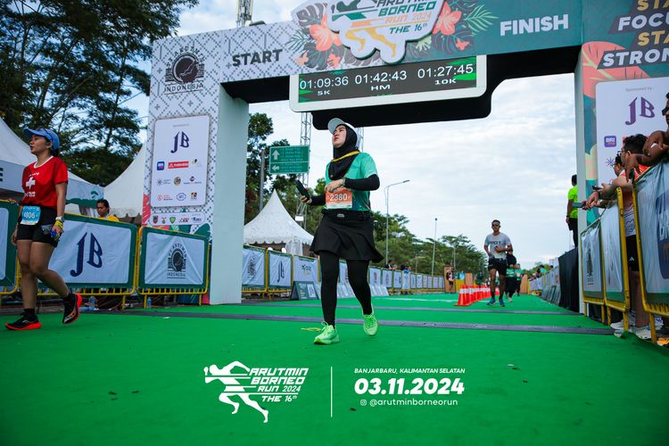 Race photo from Arutmin Borneo Run 2024