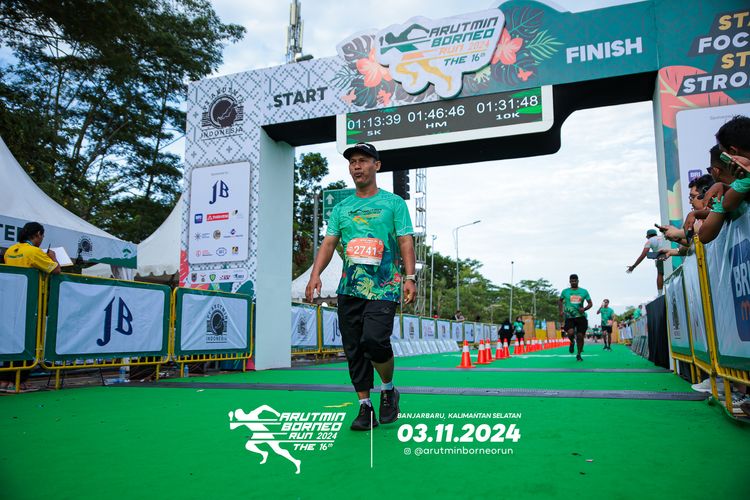 Race photo from Arutmin Borneo Run 2024