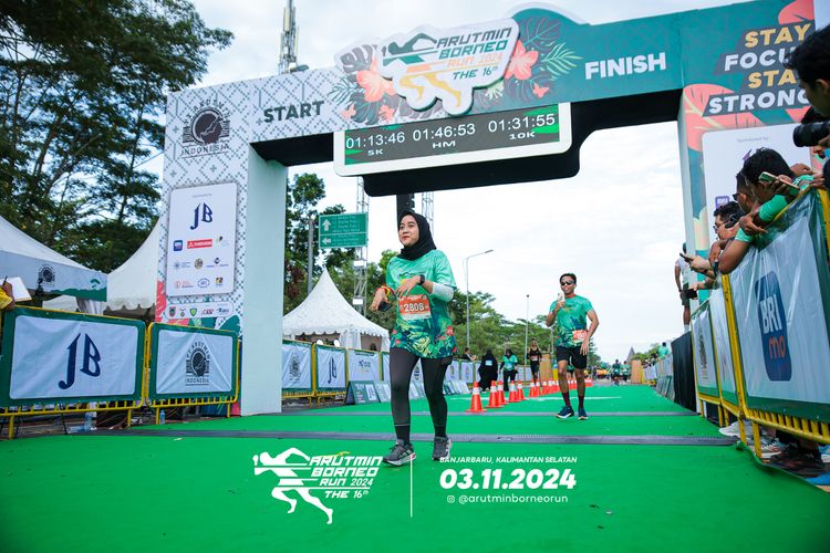 Race photo from Arutmin Borneo Run 2024