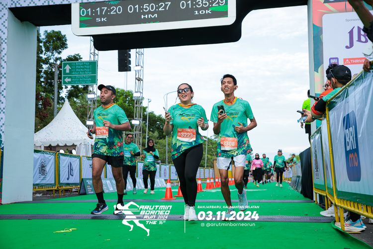 Race photo from Arutmin Borneo Run 2024