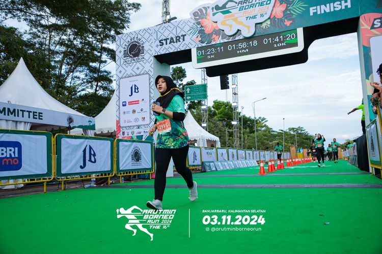 Race photo from Arutmin Borneo Run 2024