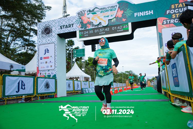 Race photo from Arutmin Borneo Run 2024