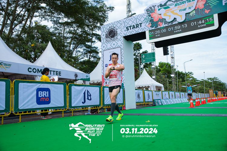 Race photo from Arutmin Borneo Run 2024