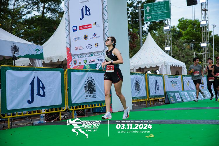 Race photo from Arutmin Borneo Run 2024
