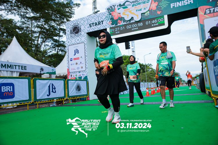 Race photo from Arutmin Borneo Run 2024