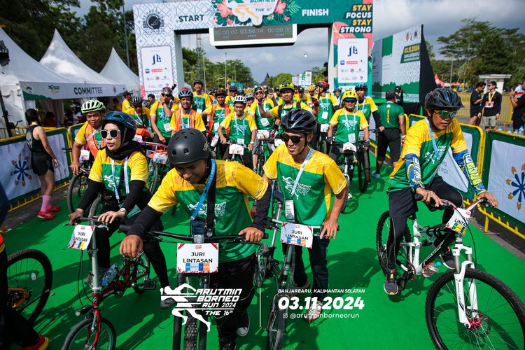 Race photo from Arutmin Borneo Run 2024