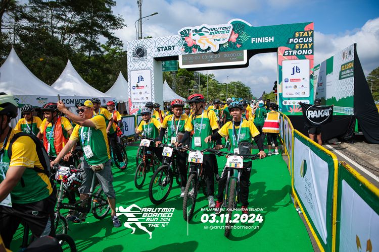 Race photo from Arutmin Borneo Run 2024