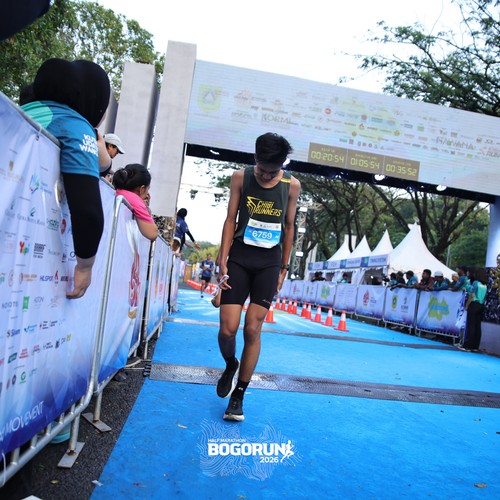 Race photo from BOGORUN 2026