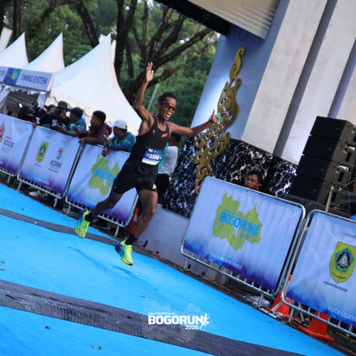 Race photo from BOGORUN 2026