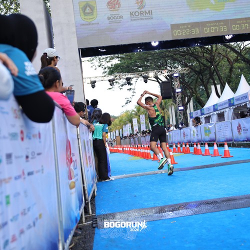 Race photo from BOGORUN 2026