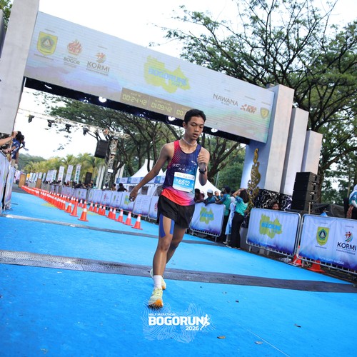 Race photo from BOGORUN 2026