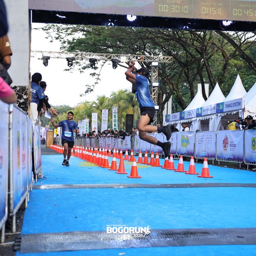 Race photo from BOGORUN 2026