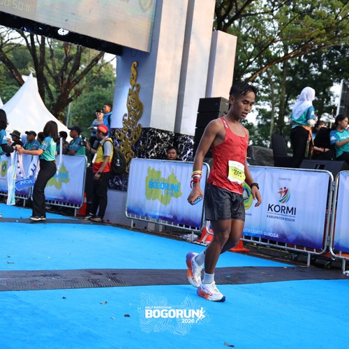 Race photo from BOGORUN 2026