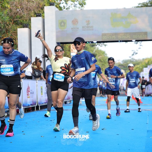 Race photo from BOGORUN 2026